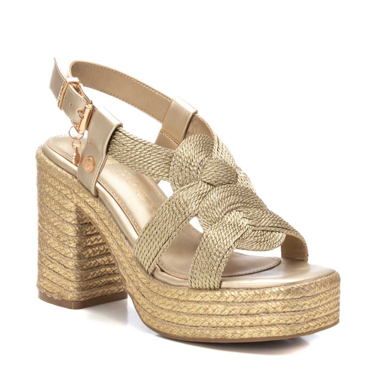 1901220-Sandalia-Clara-Oro-Xti_03.jpg